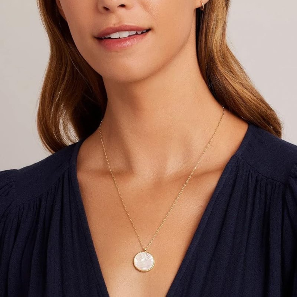 New! Gorjana Sunset Etched Necklace